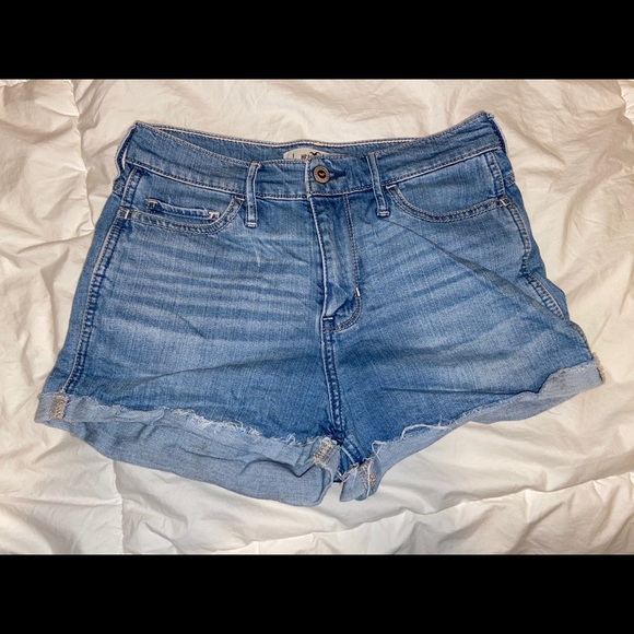 Hollister Jean Shorts - Picture 1 of 1